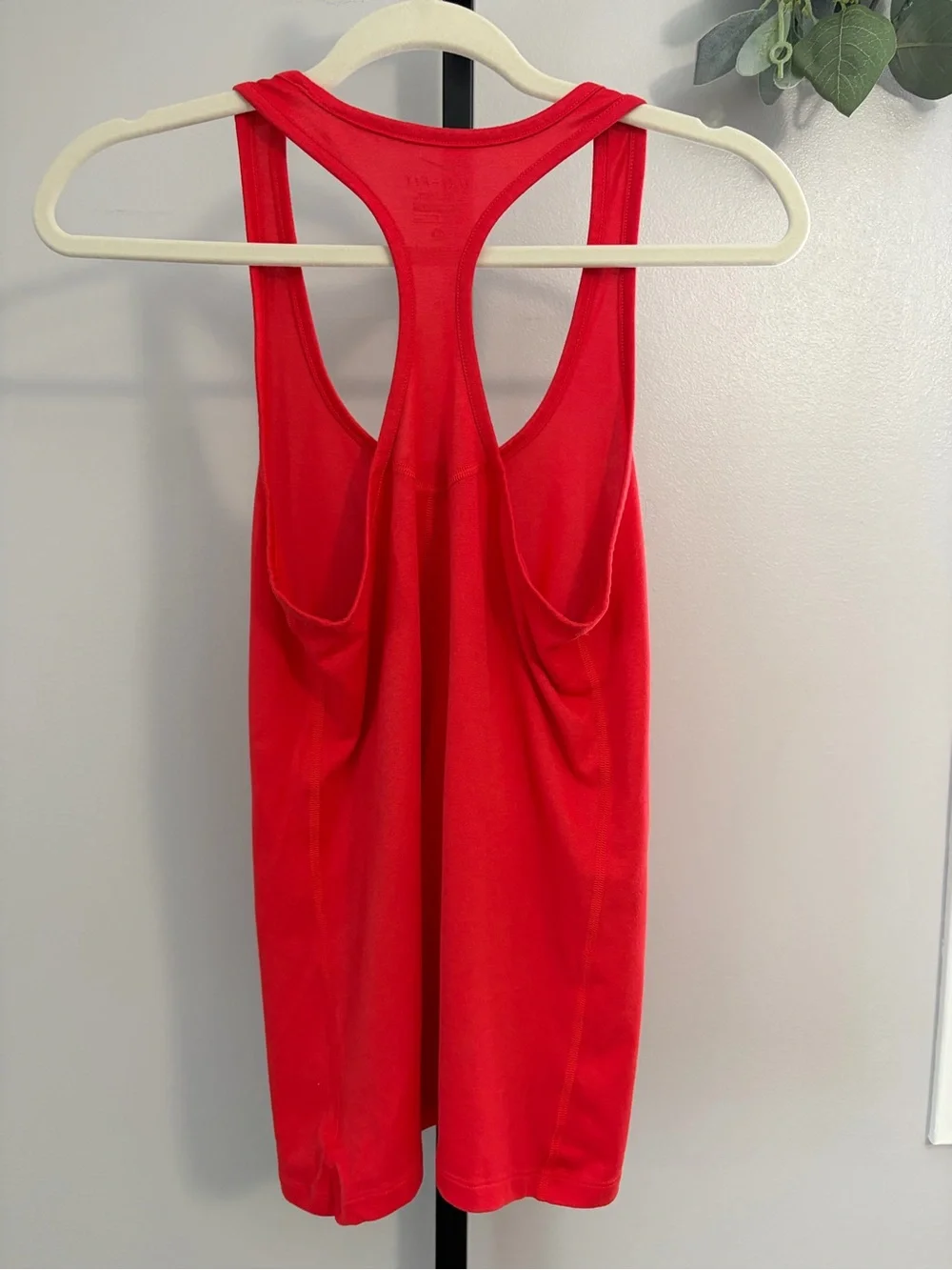 Nike Women's Red Scoop Neck Tank Top